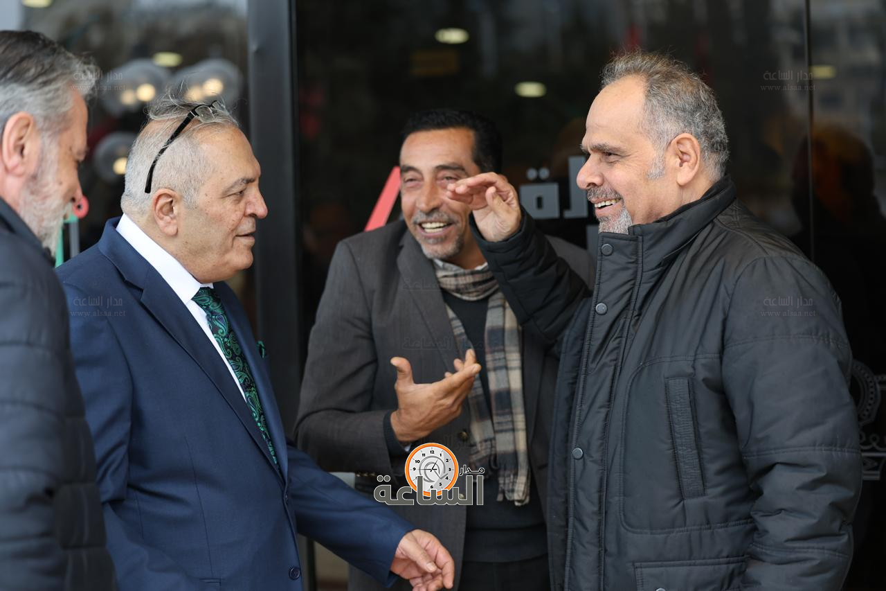 Madar Al-Saa Images 0.8518382659127327