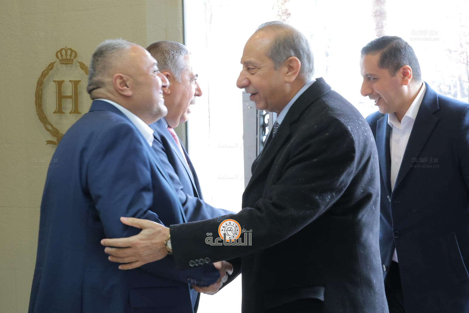 Madar Al-Saa Images 0.6790975785289234