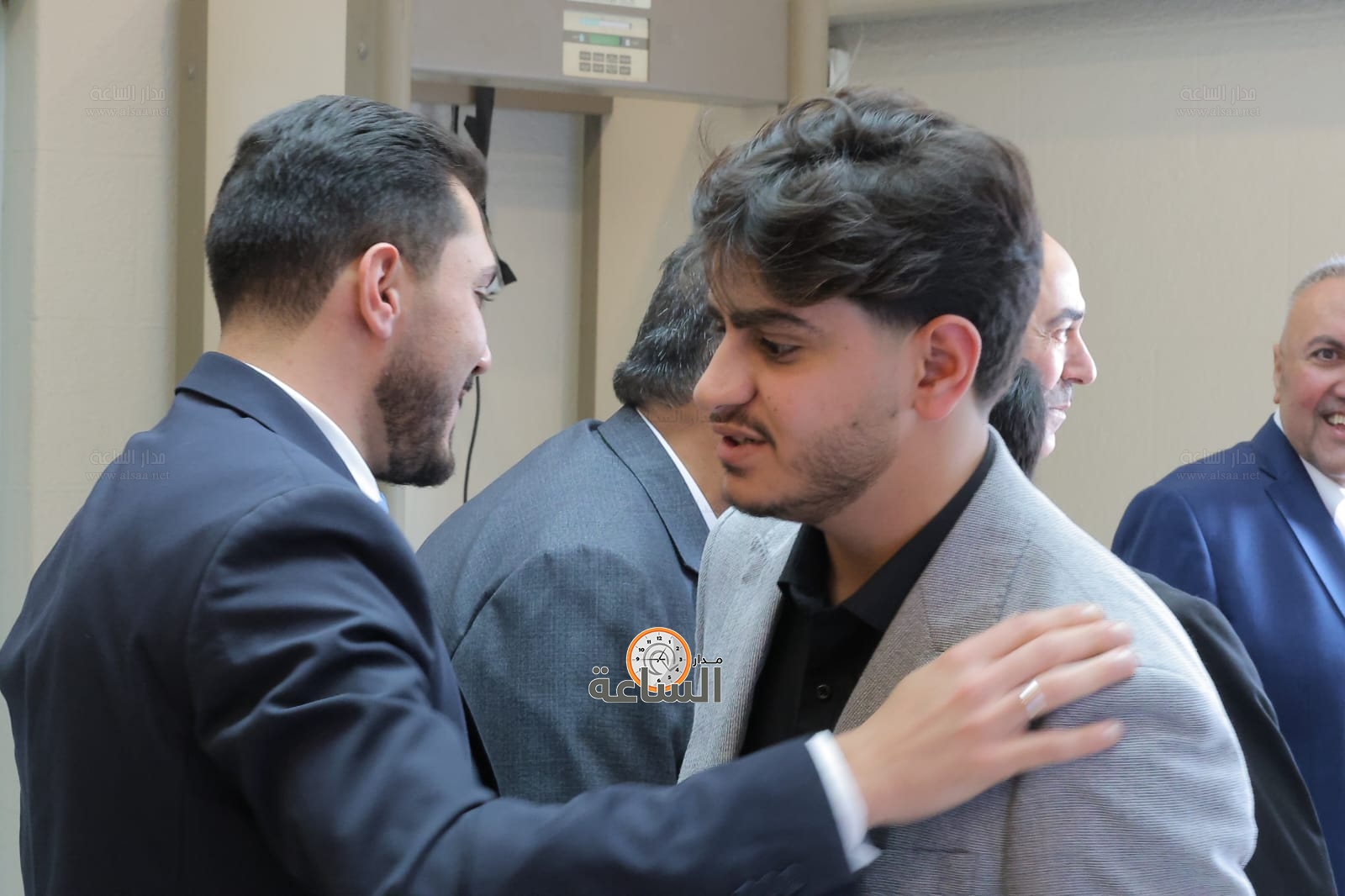 Madar Al-Saa Images 0.41244046665996004