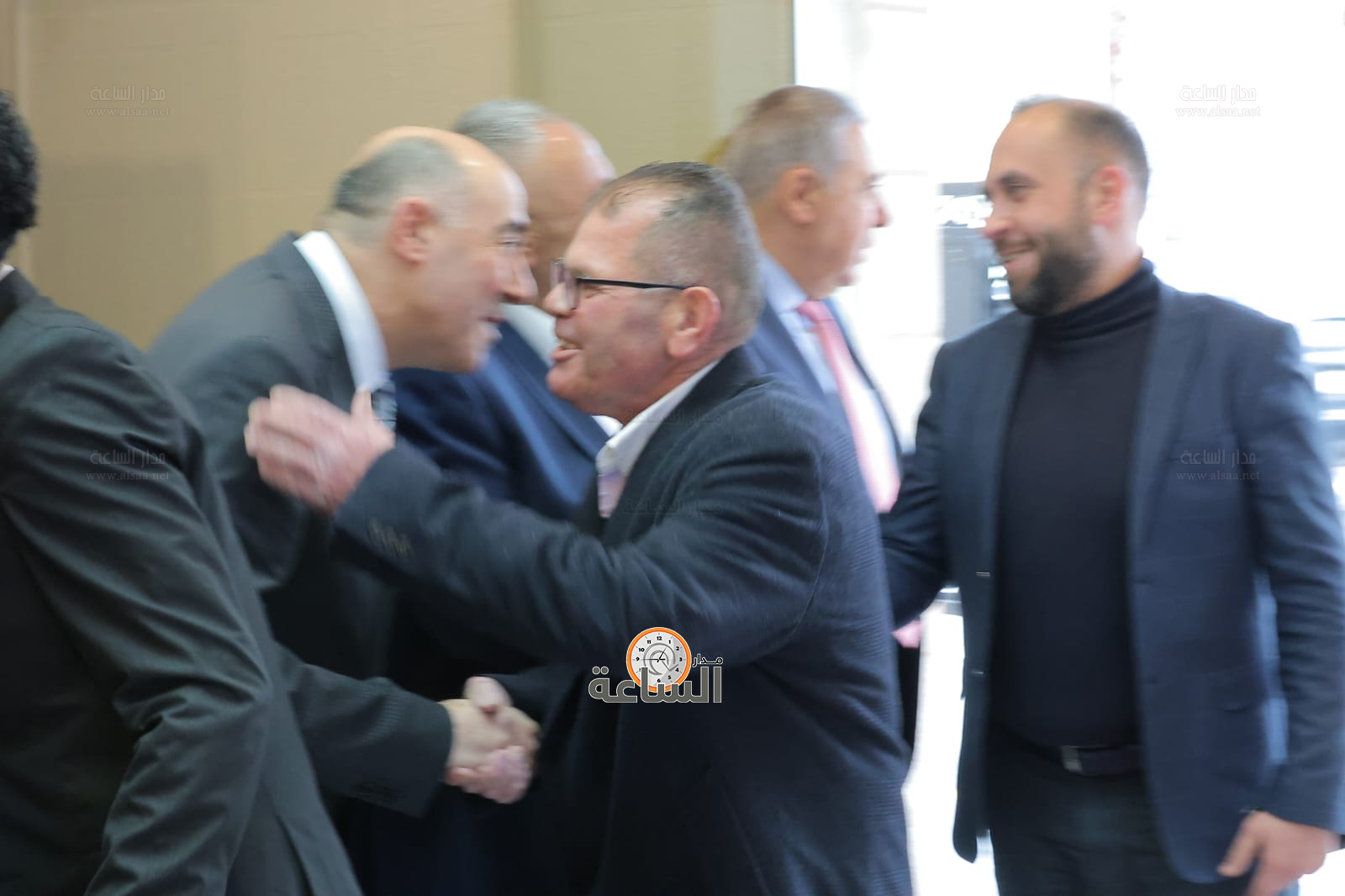 Madar Al-Saa Images 0.5648643705478741