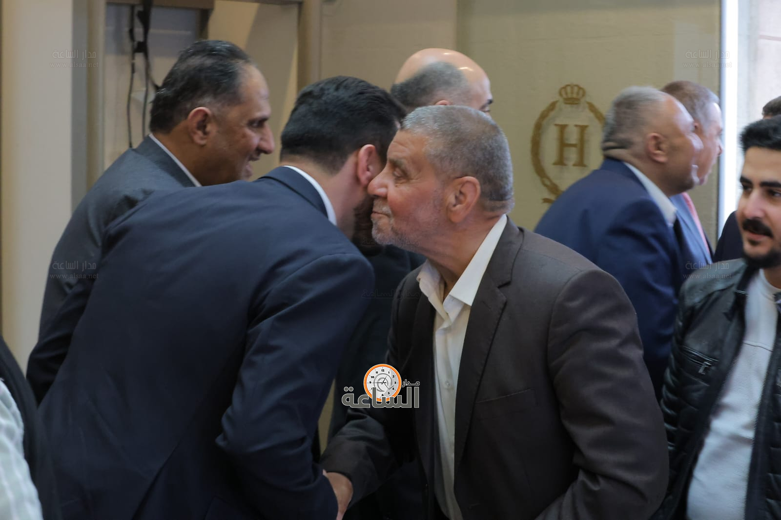 Madar Al-Saa Images 0.4017443830904709