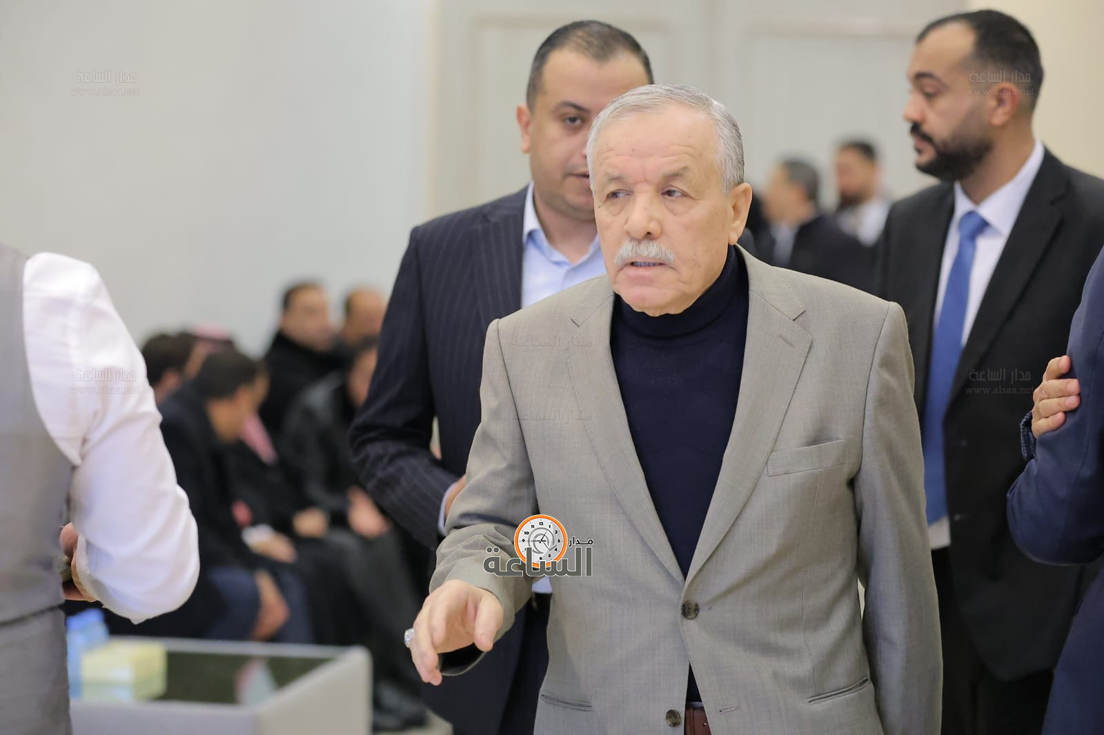 Madar Al-Saa Images 0.27910816224232327