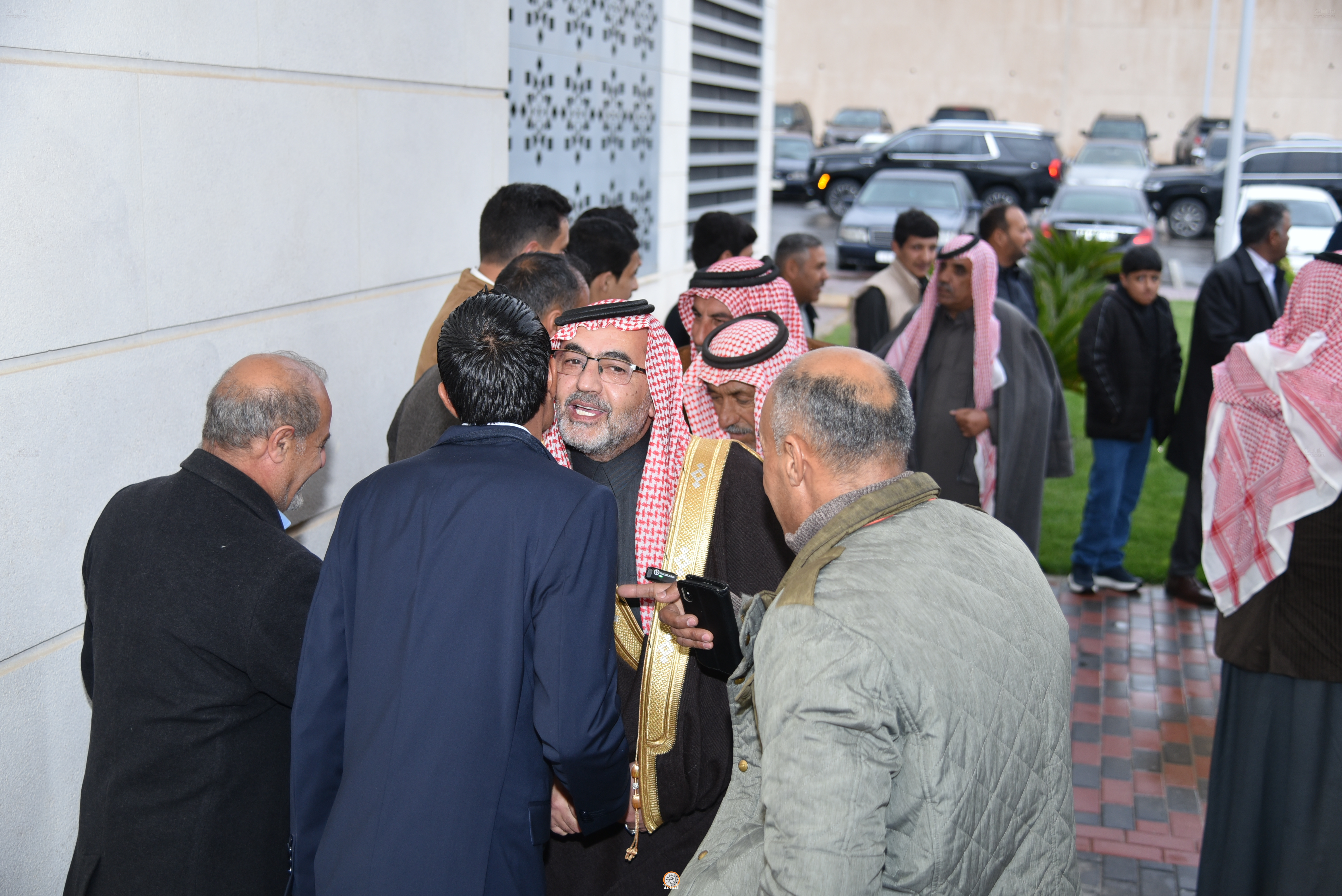 Madar Al-Saa Images 0.3716828883835399