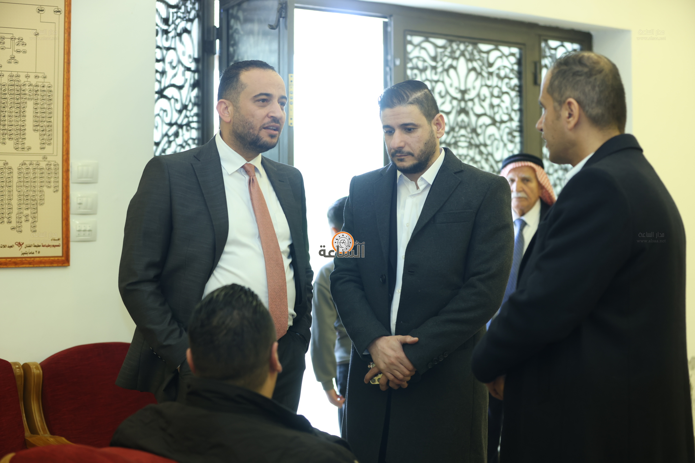 Madar Al-Saa Images 0.3872914877340673