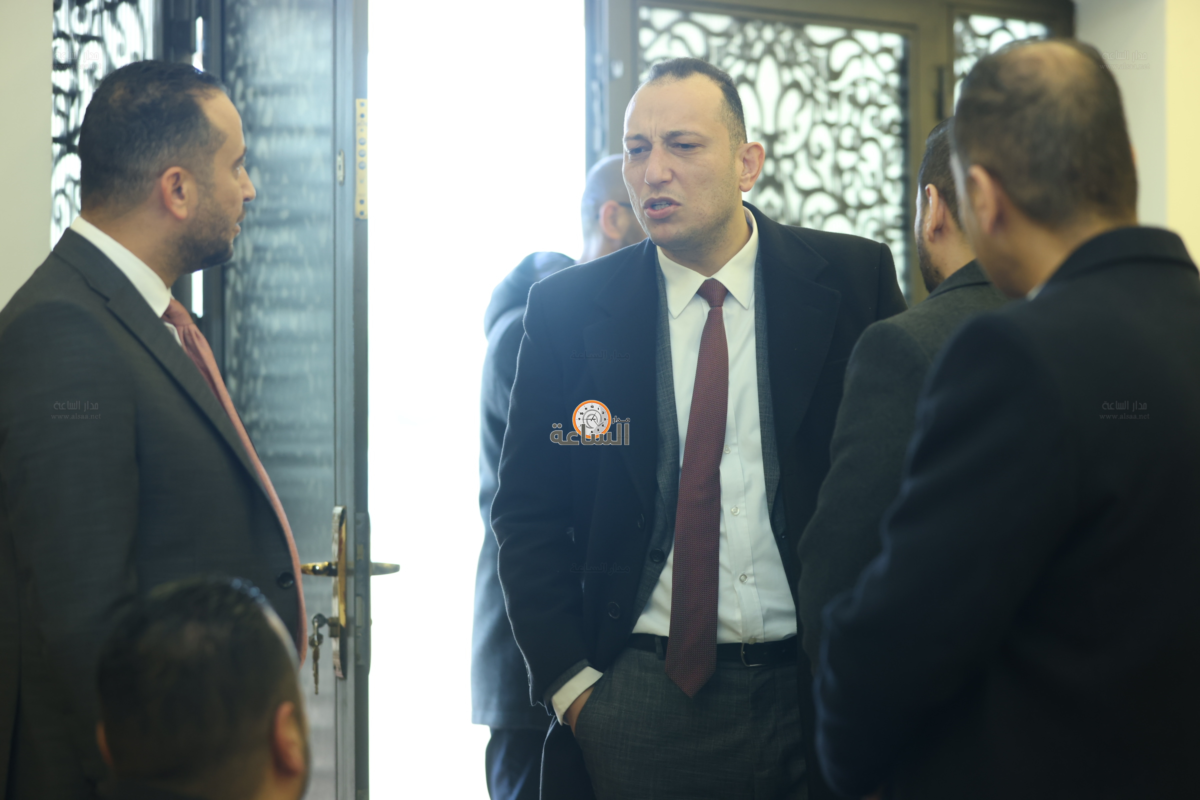 Madar Al-Saa Images 0.8290150361648845