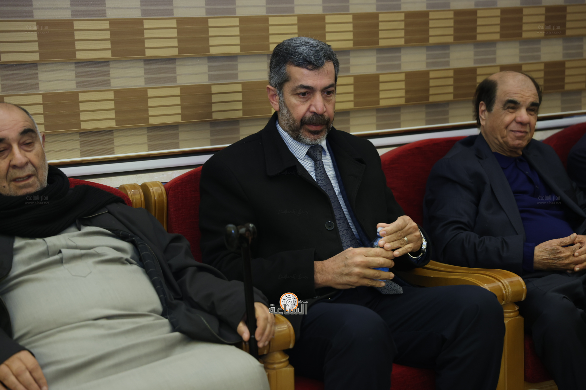 Madar Al-Saa Images 0.3749516053910005