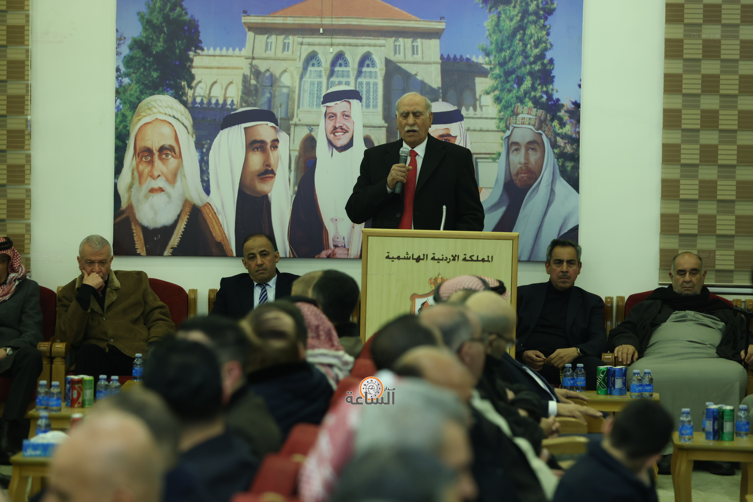 Madar Al-Saa Images 0.11264319768875397