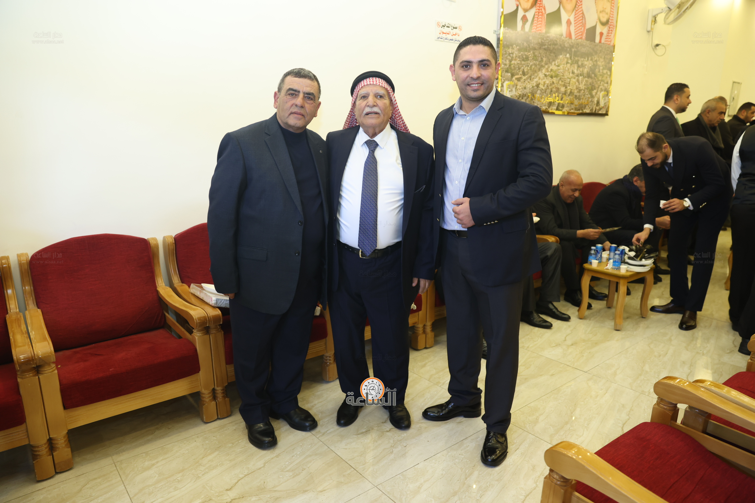 Madar Al-Saa Images 0.1834664298000085