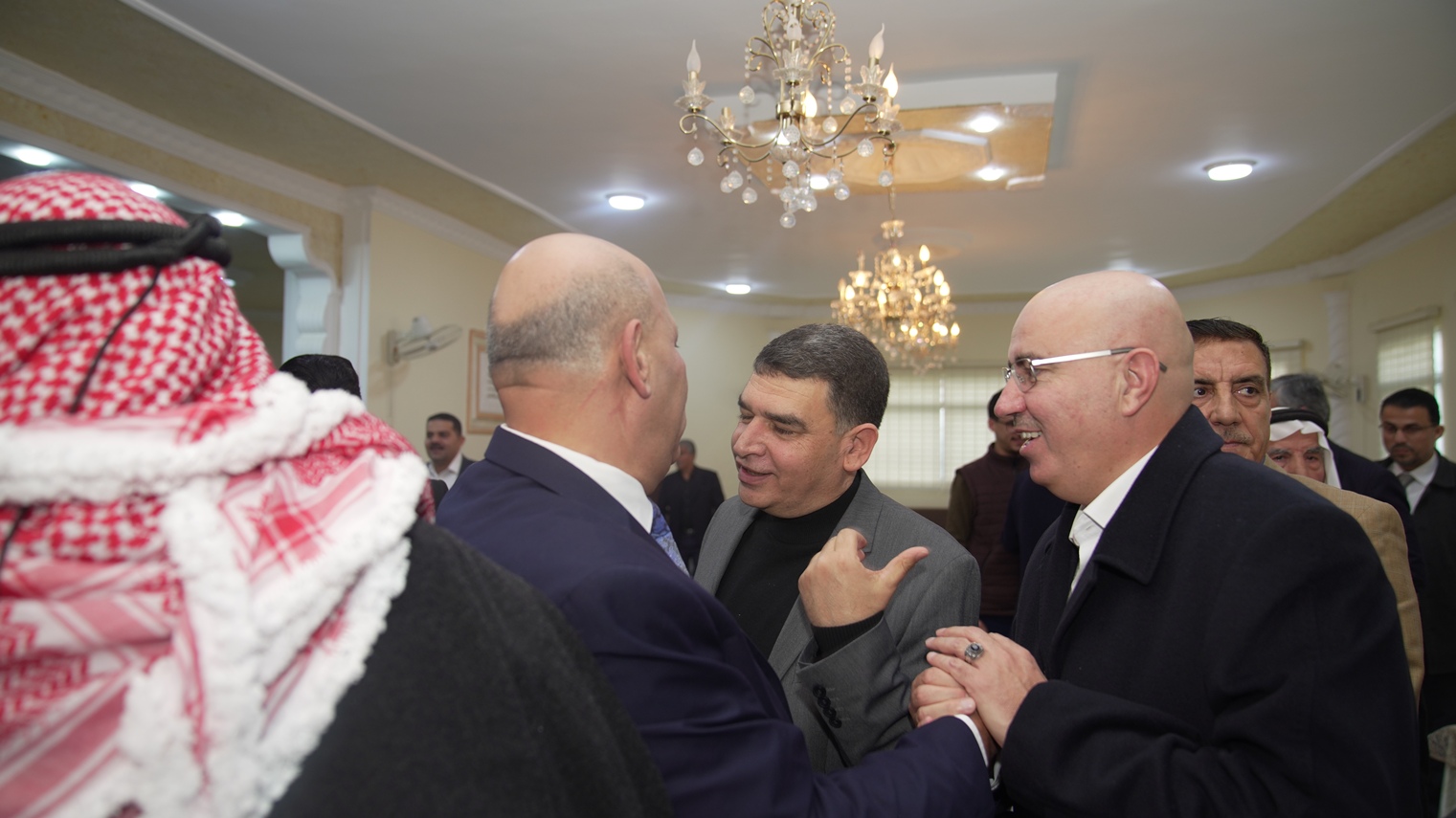 Madar Al-Saa Images 0.7334348145260693