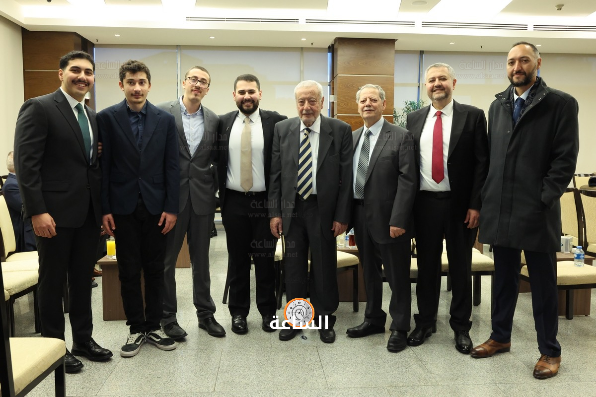 Madar Al-Saa Images 0.32665097963465184