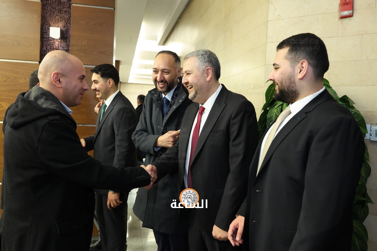 Madar Al-Saa Images 0.6054013107599264