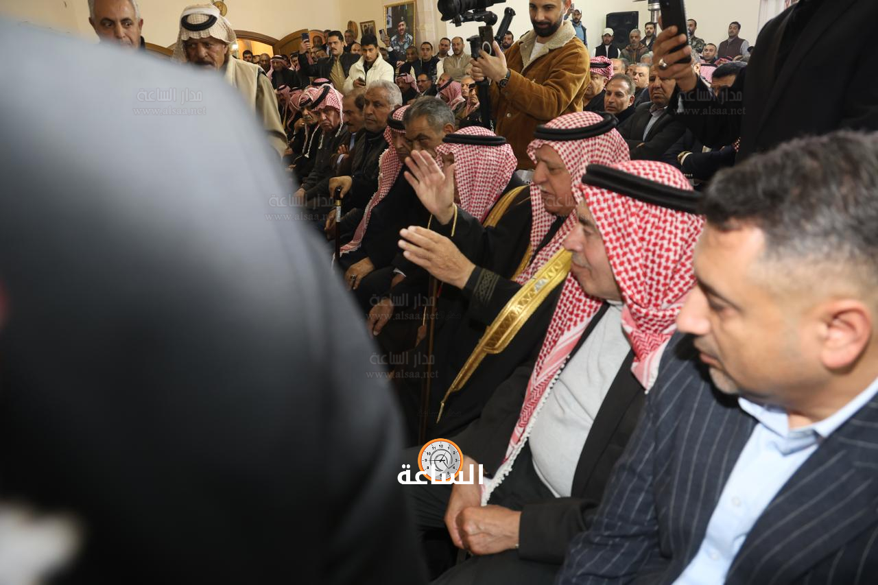 Madar Al-Saa Images 0.8966279048272017