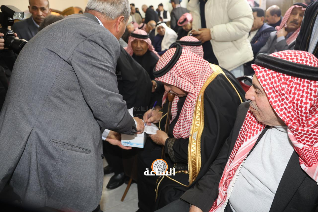 Madar Al-Saa Images 0.005156359904854413