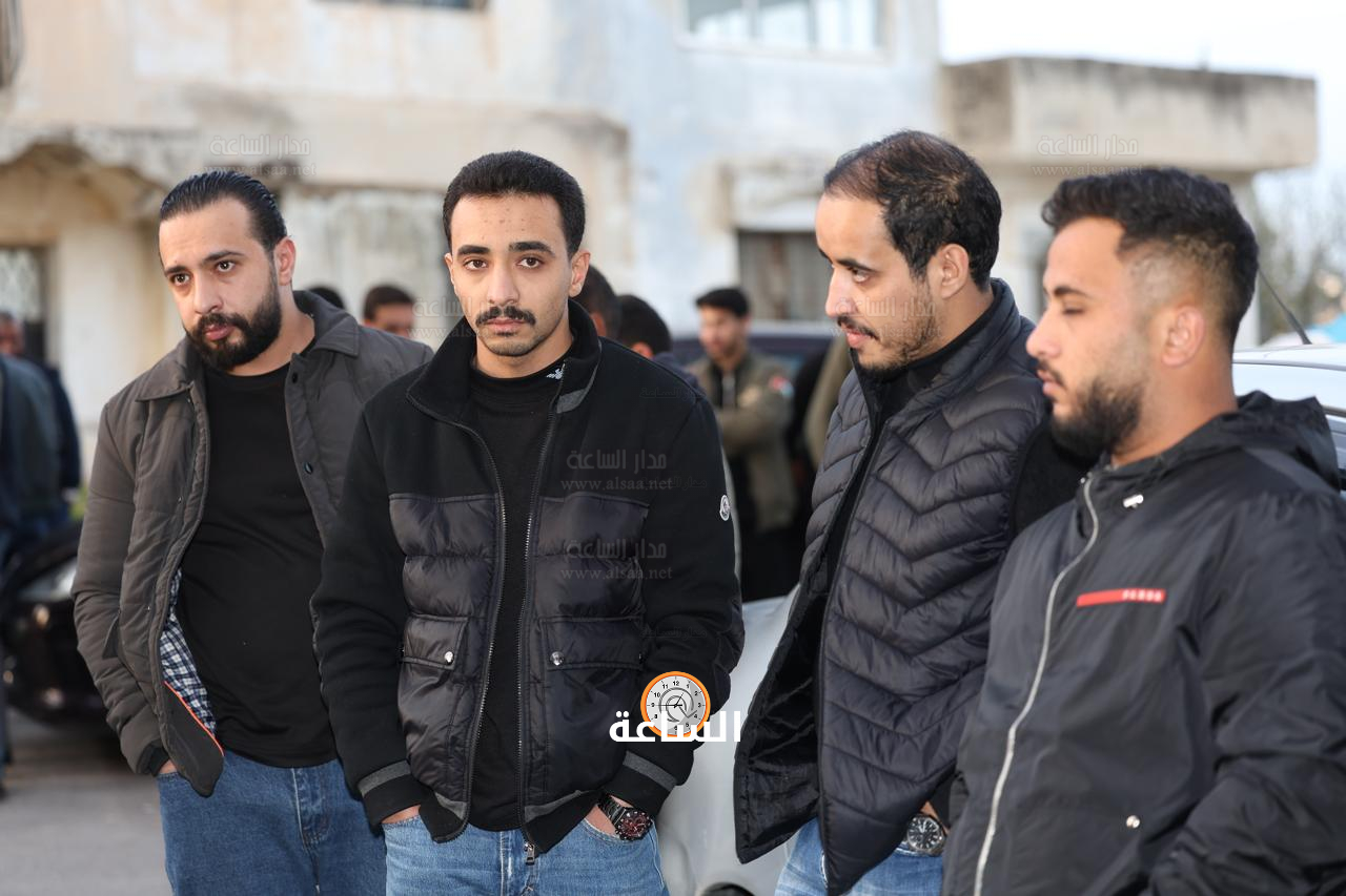 Madar Al-Saa Images 0.03626970959654696