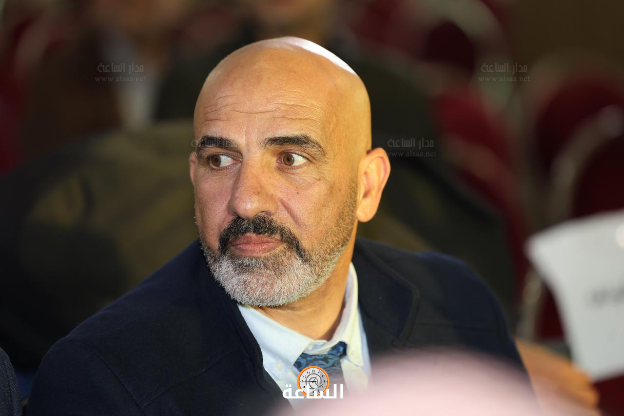 Madar Al-Saa Images 0.9365476132104765