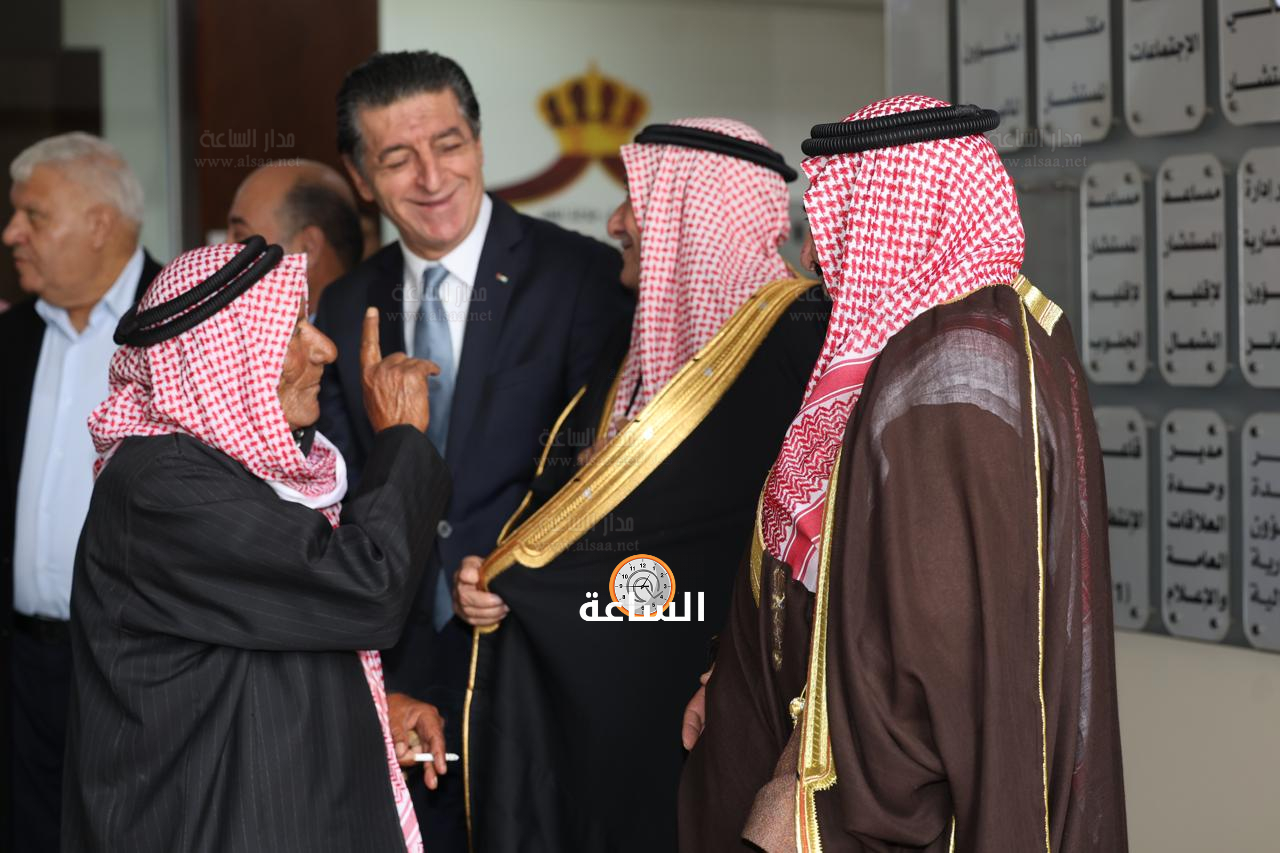 Madar Al-Saa Images 0.2468090464222611