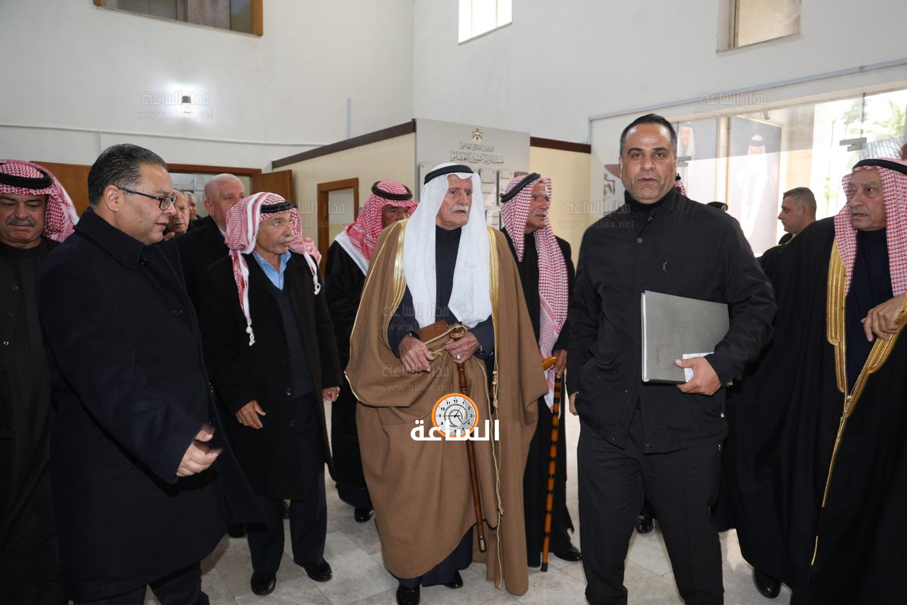 Madar Al-Saa Images 0.3158400043414572