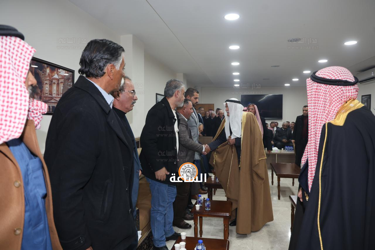 Madar Al-Saa Images 0.3072435475051175