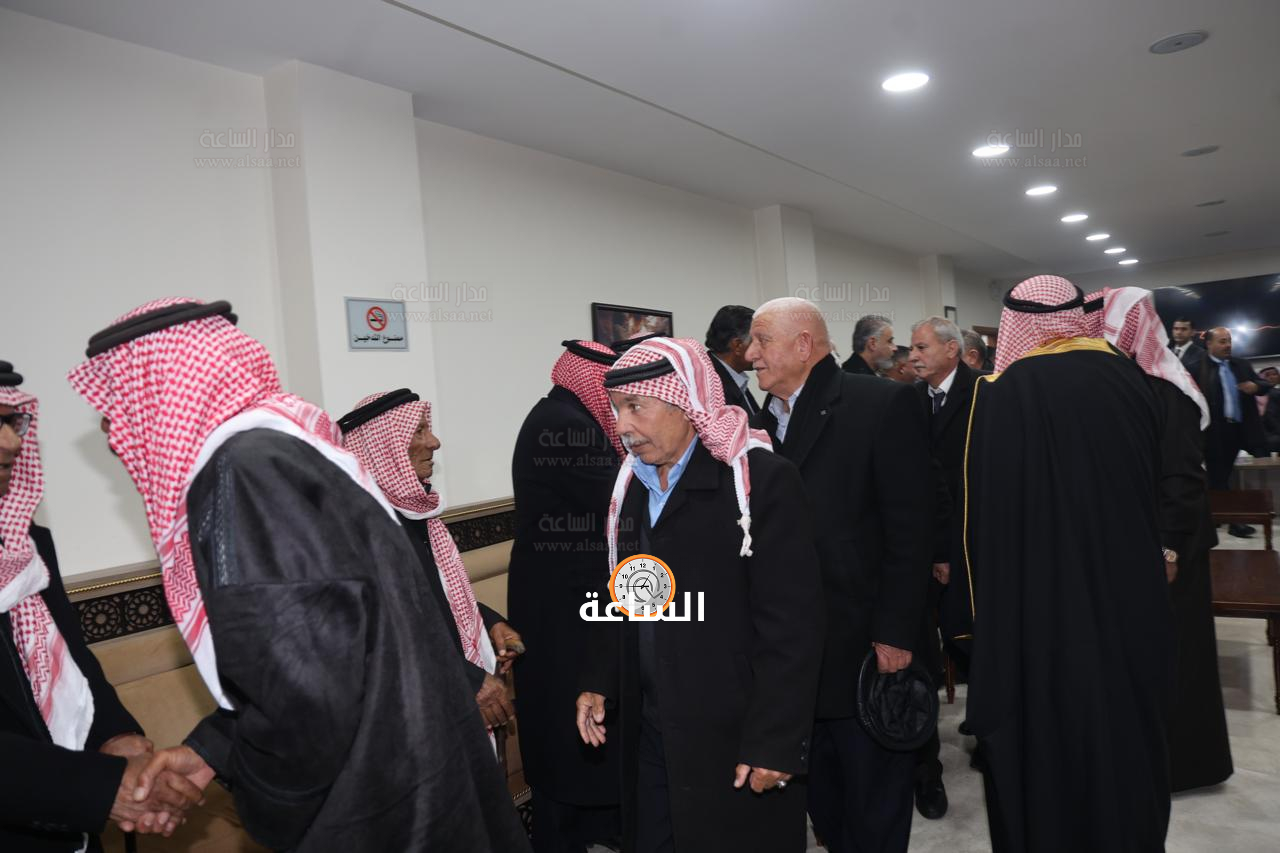 Madar Al-Saa Images 0.05324763943233435