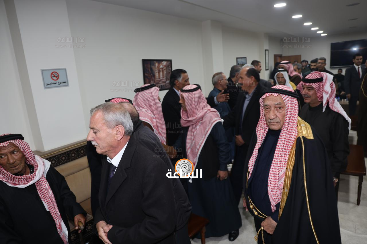 Madar Al-Saa Images 0.9724378451691444