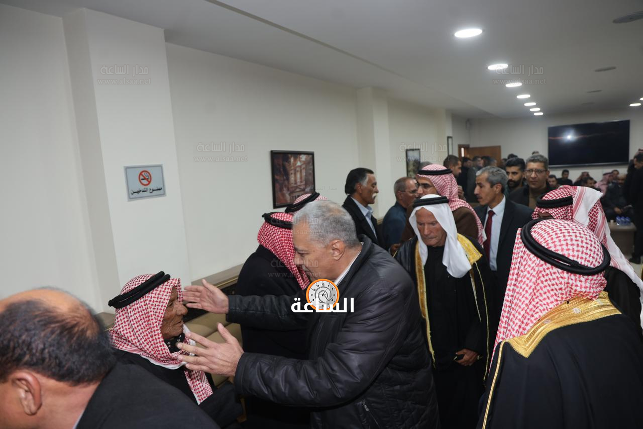 Madar Al-Saa Images 0.2435492262627833