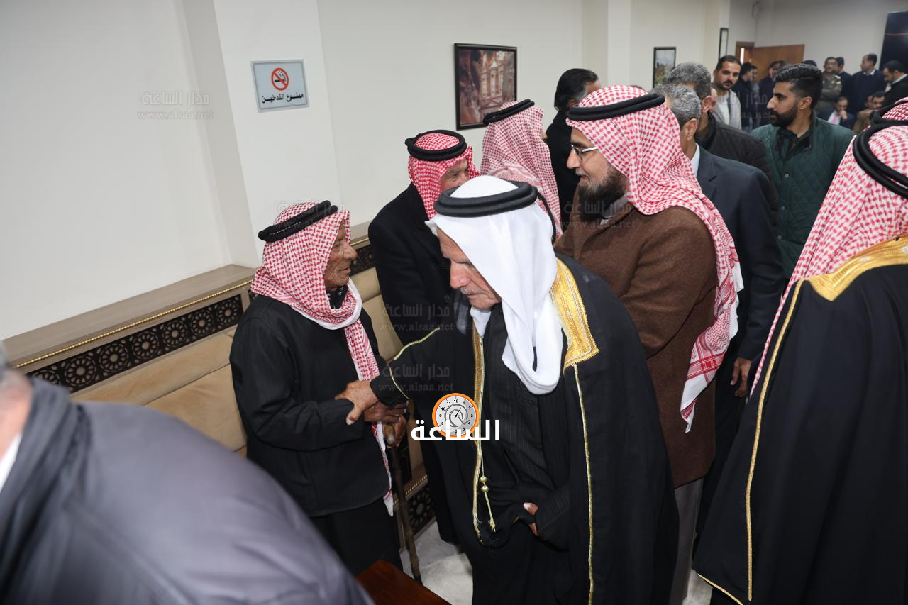 Madar Al-Saa Images 0.03437319137533412