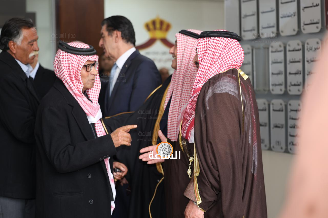 Madar Al-Saa Images 0.41330727113312293