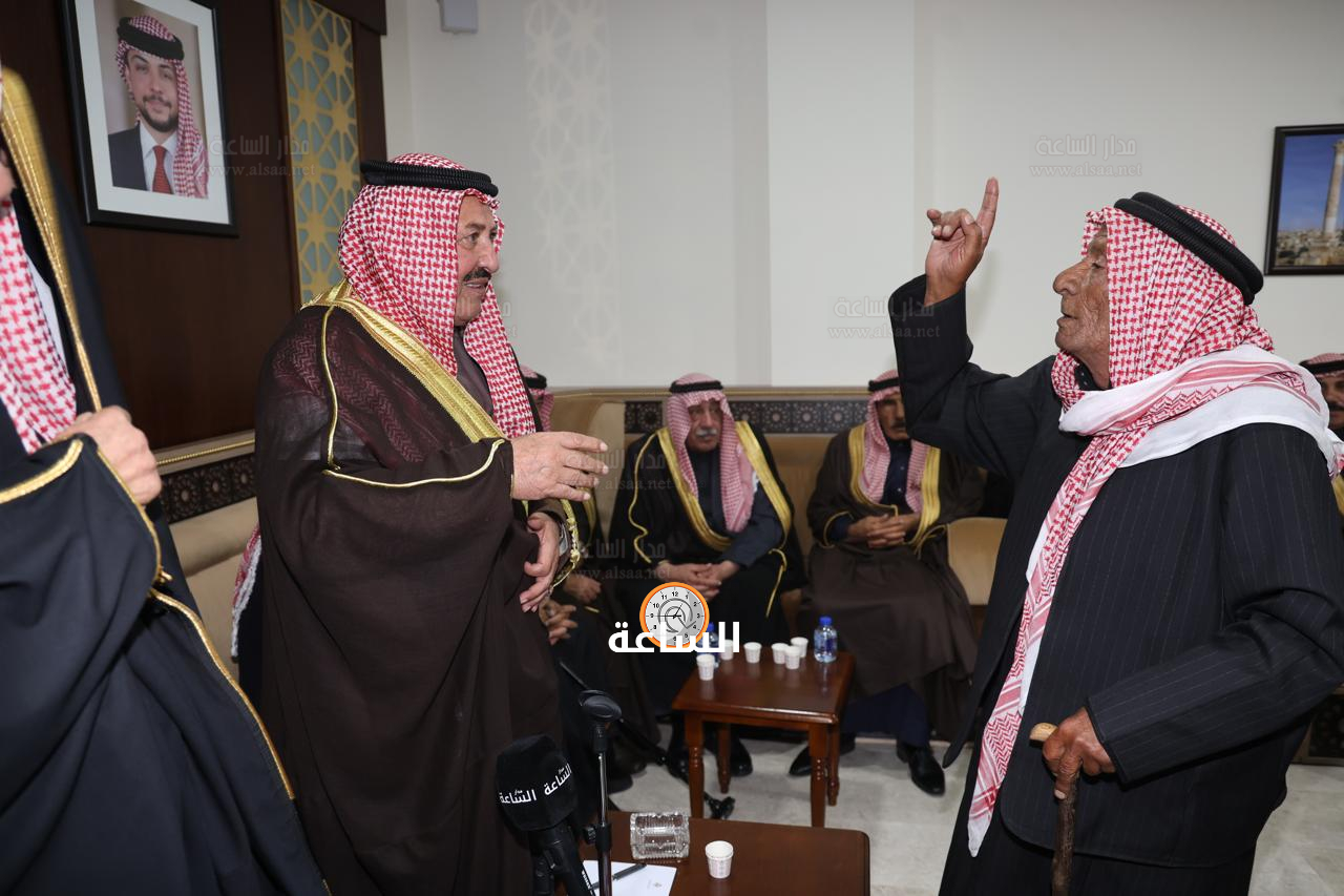 Madar Al-Saa Images 0.10101420228986635