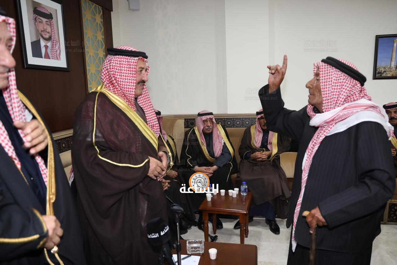 Madar Al-Saa Images 0.04388441064830839