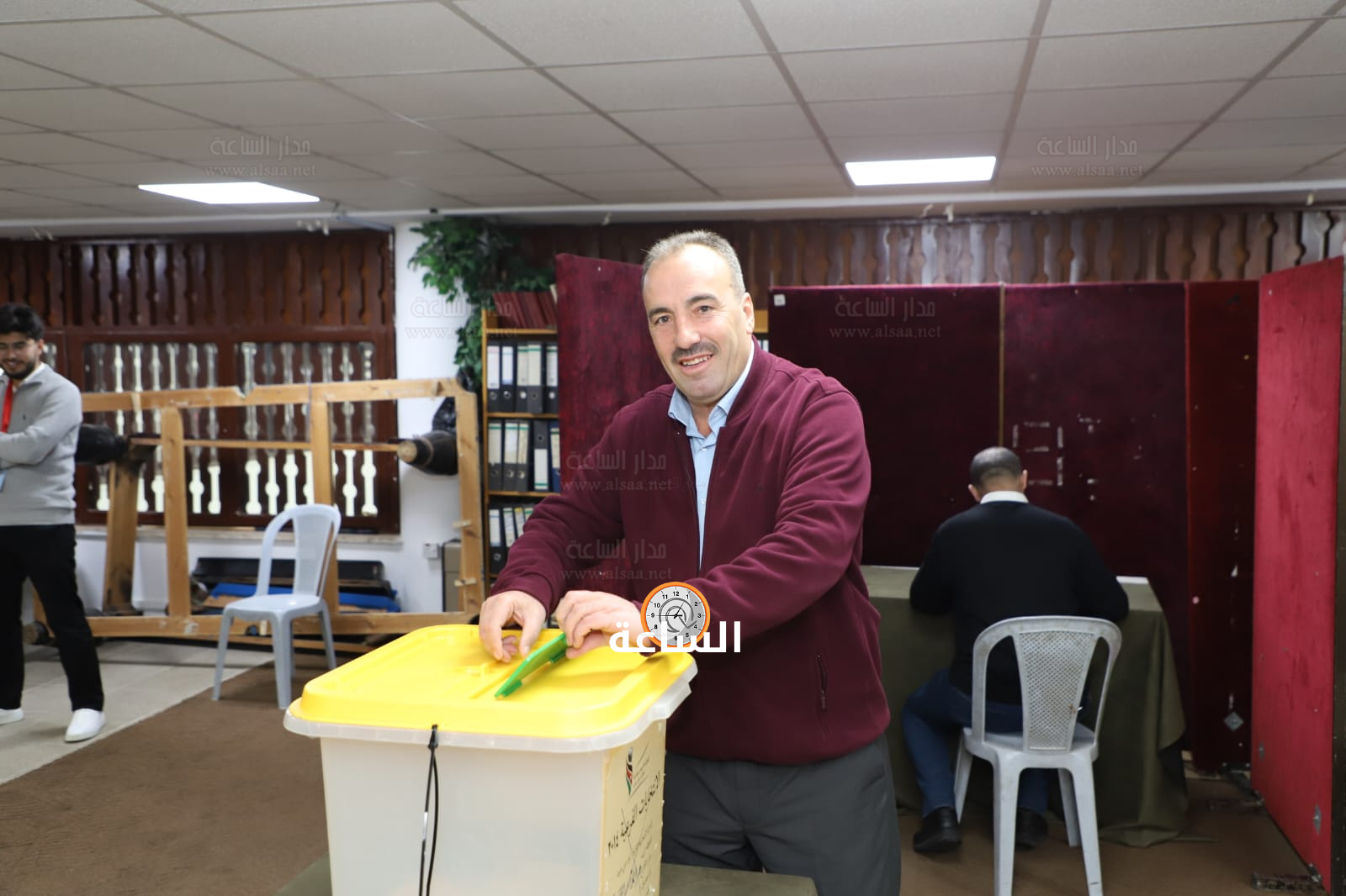 Madar Al-Saa Images 0.3580431732579189