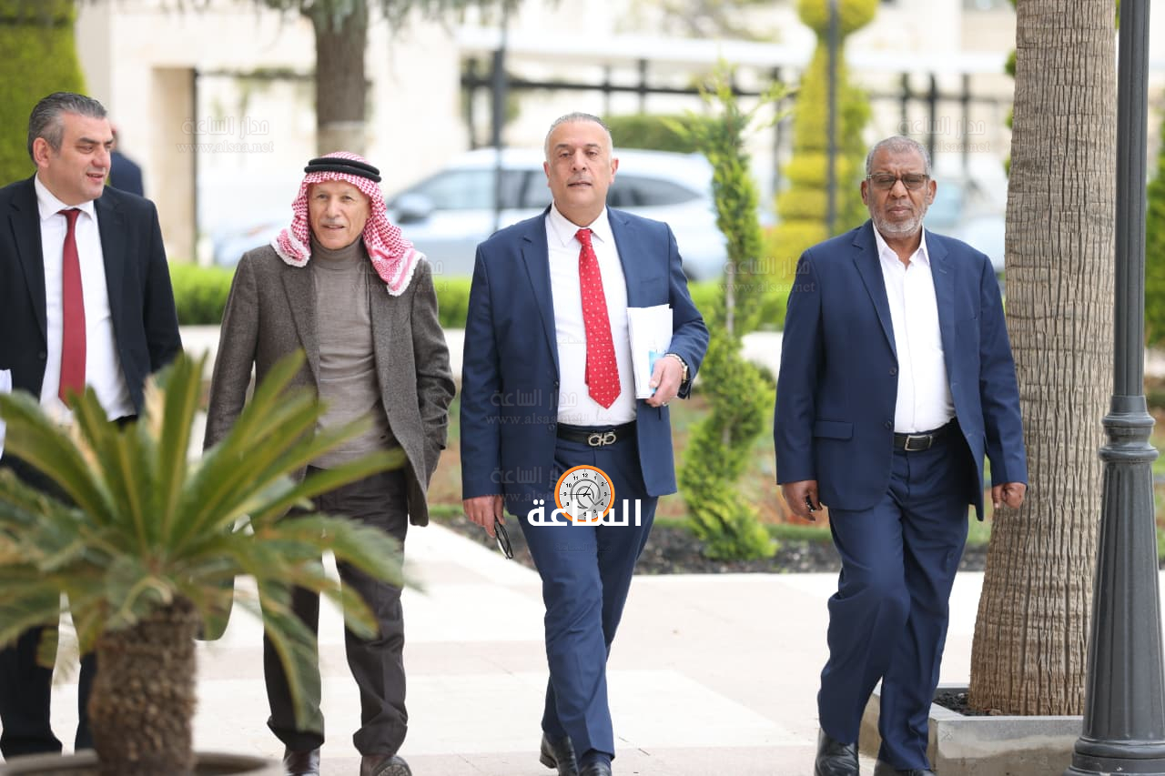 Madar Al-Saa Images 0.7201307975927042