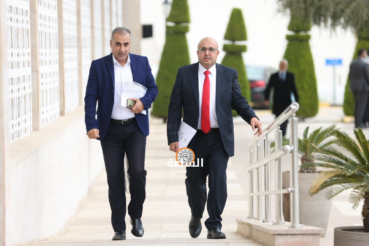 Madar Al-Saa Images 0.3593890581784006