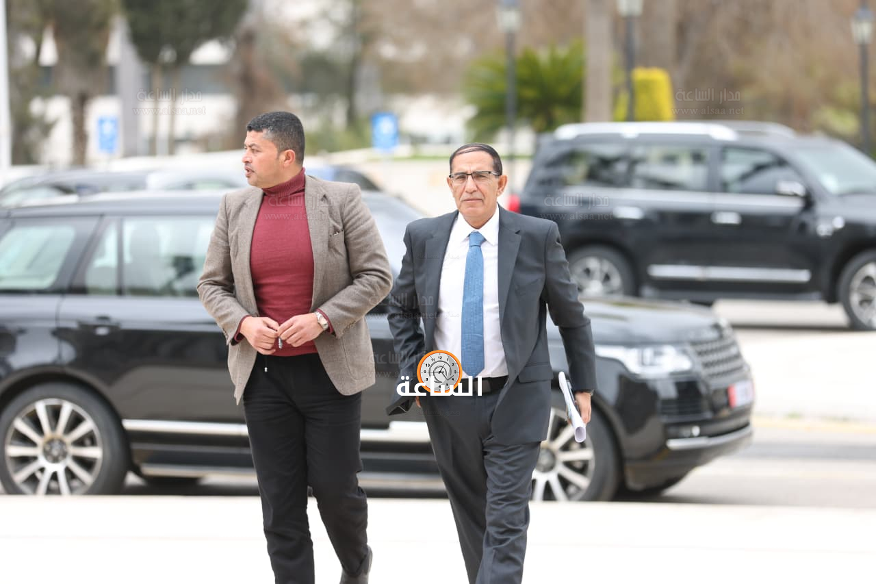 Madar Al-Saa Images 0.04165728727349638