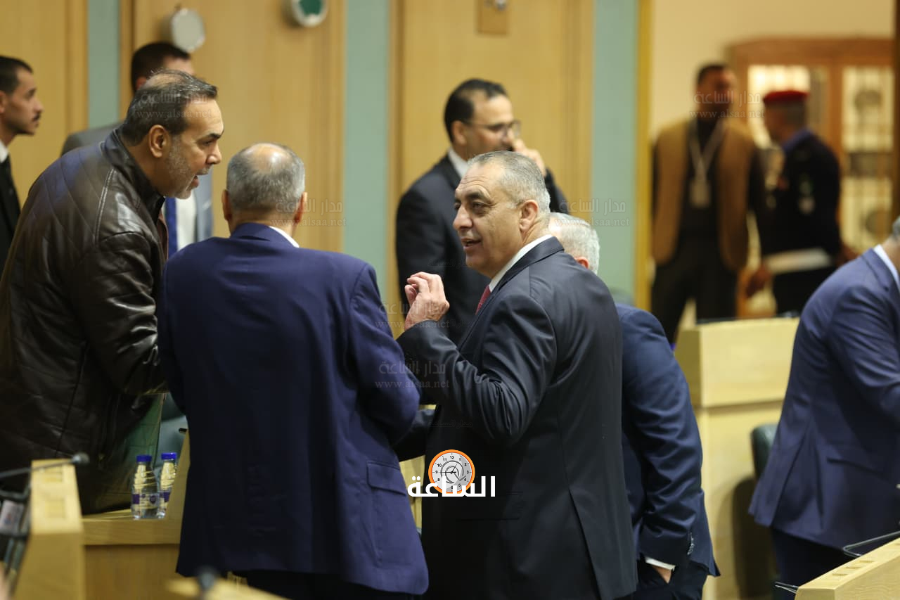 Madar Al-Saa Images 0.6479834919933835