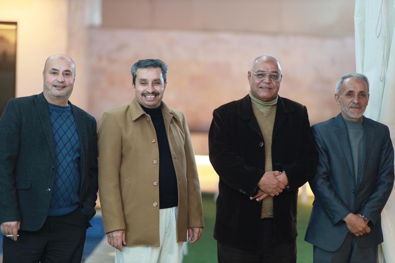 Madar Al-Saa Images 0.42214357412913217