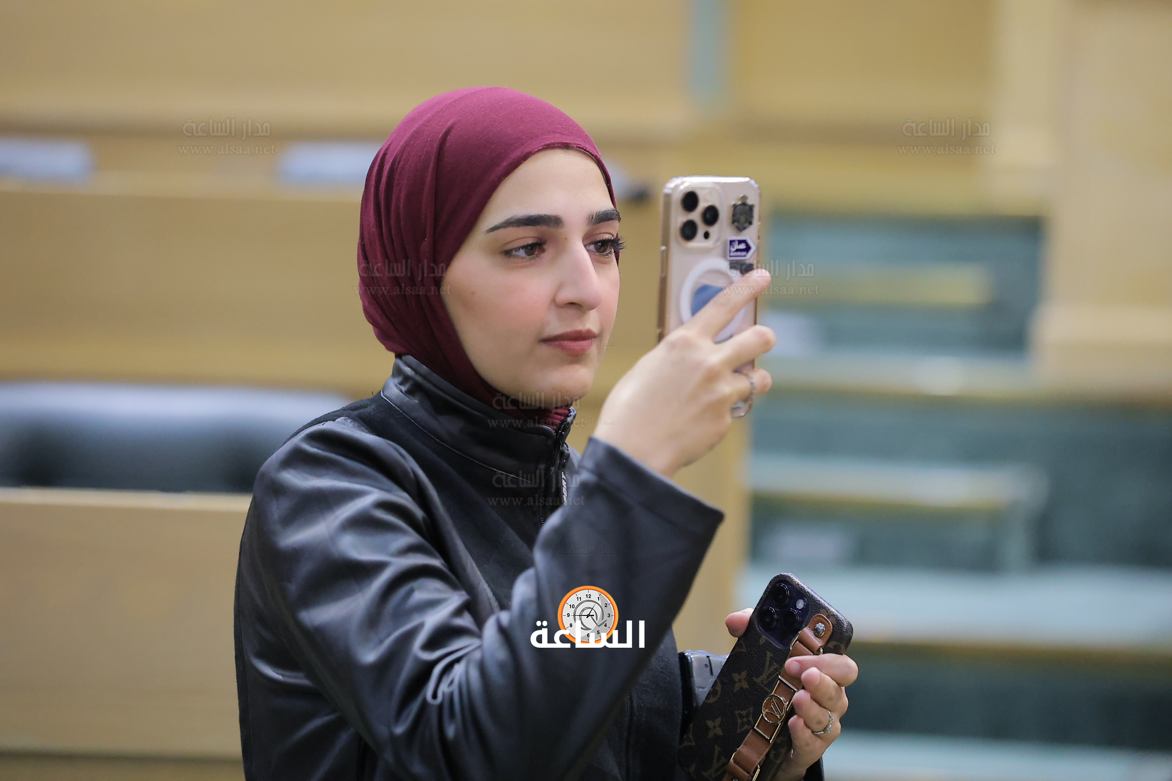 Madar Al-Saa Images 0.9340776659206742