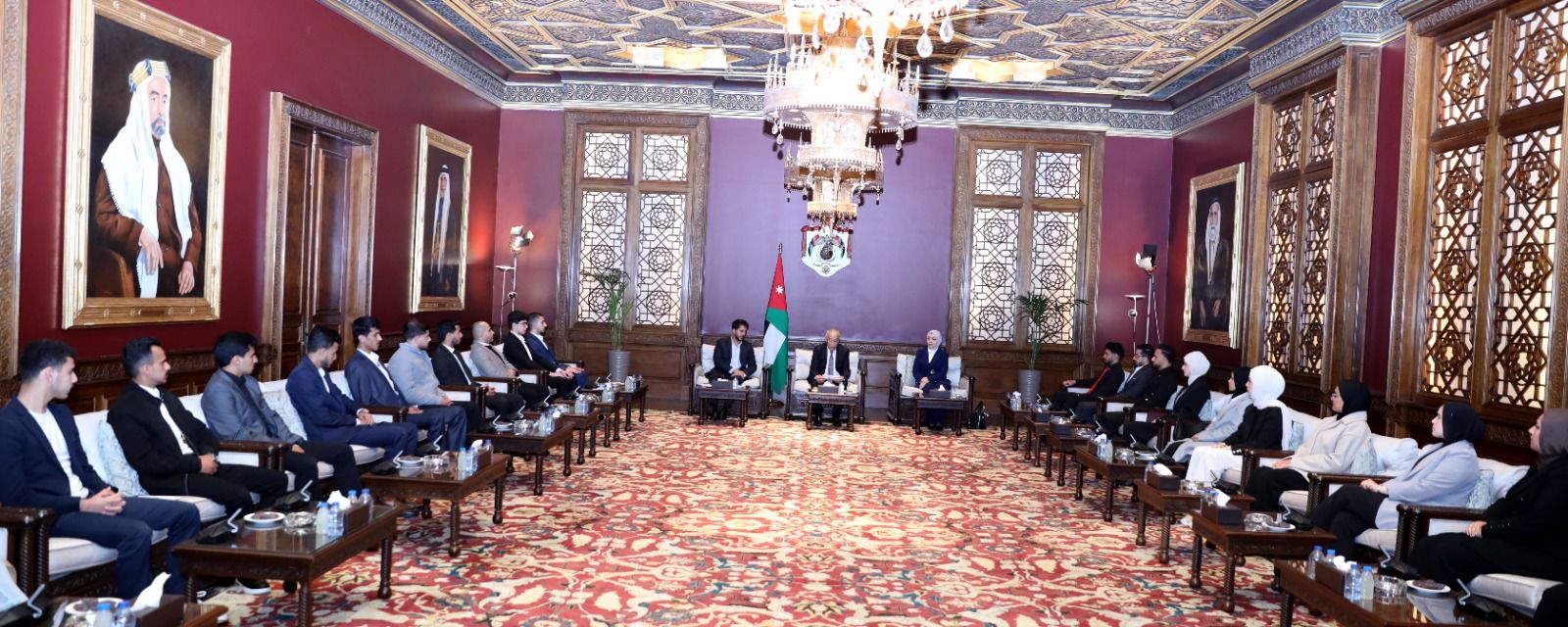 Madar Al-Saa Images 0.42457422192565997