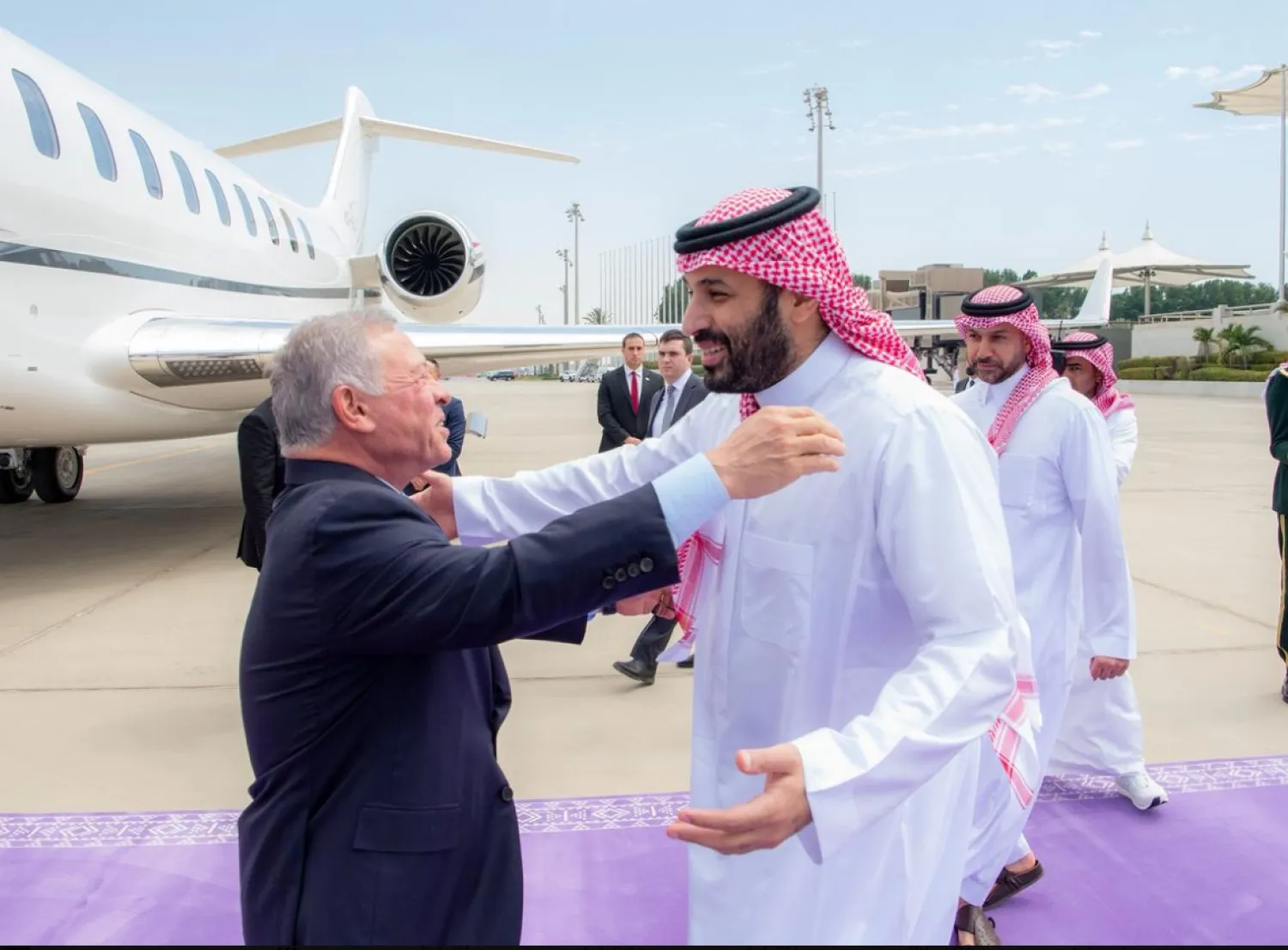 Madar Al-Saa Images 0.4691219519032436