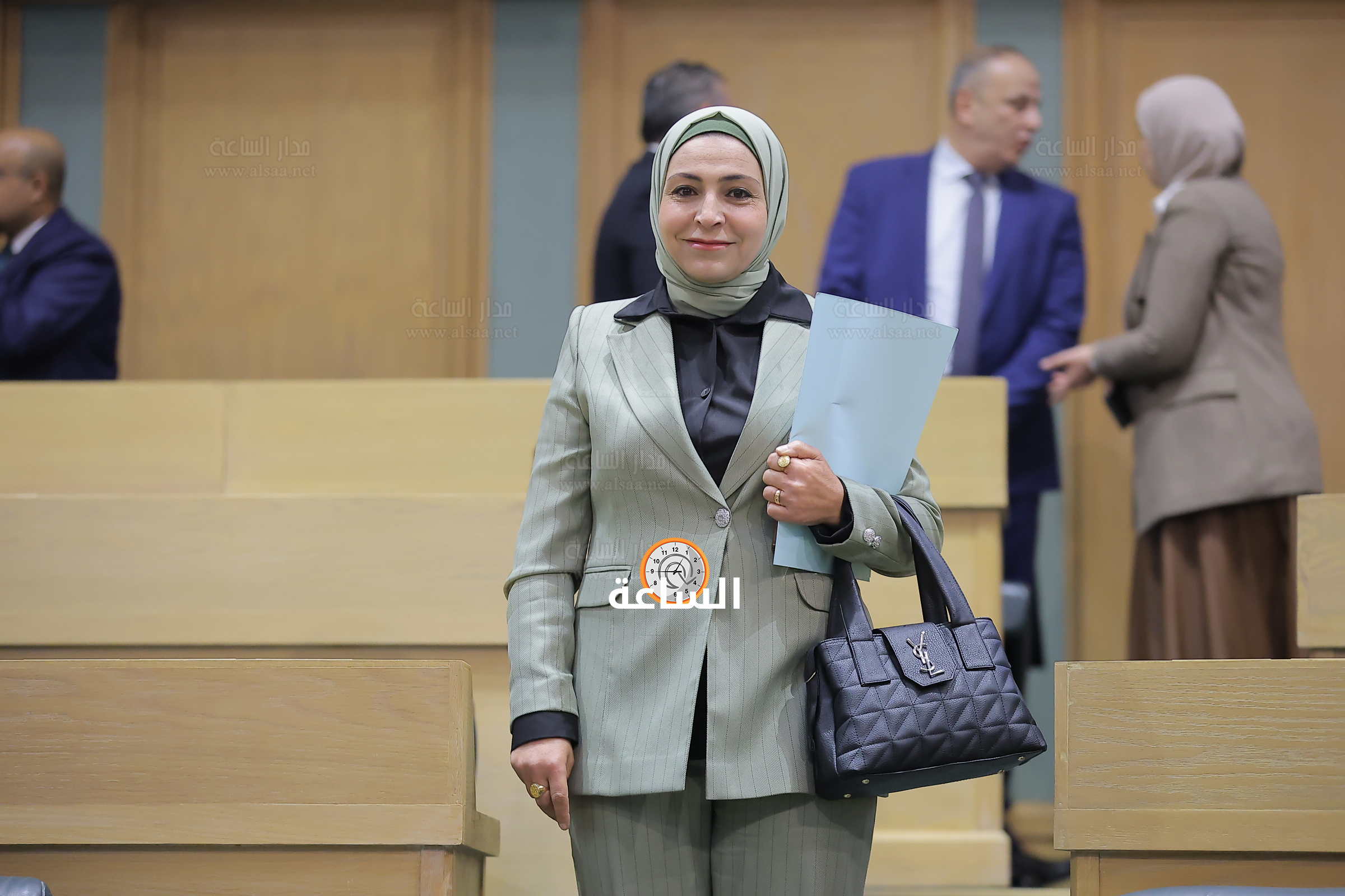 Madar Al-Saa Images 0.4488205332467201