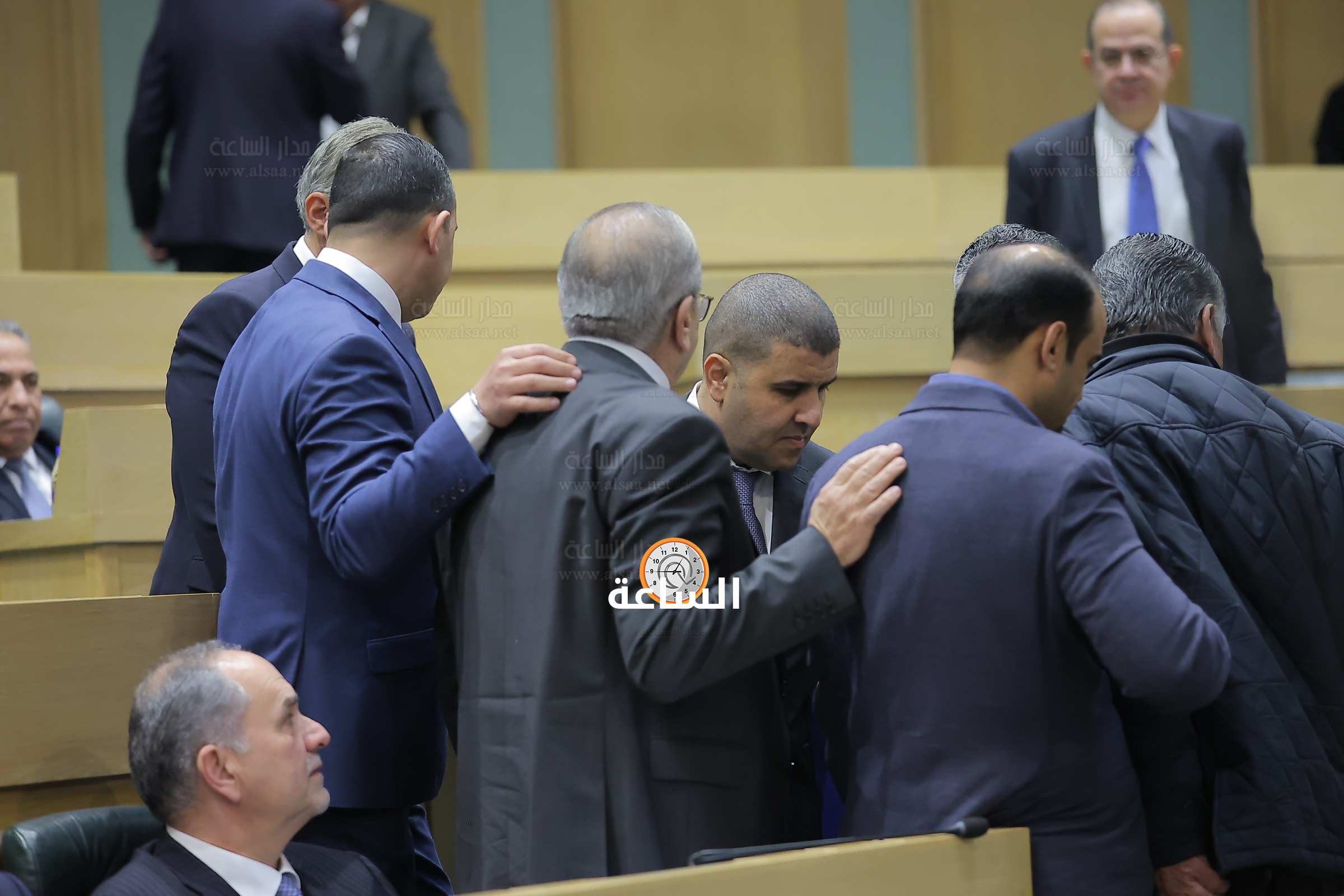 Madar Al-Saa Images 0.7101438746550752