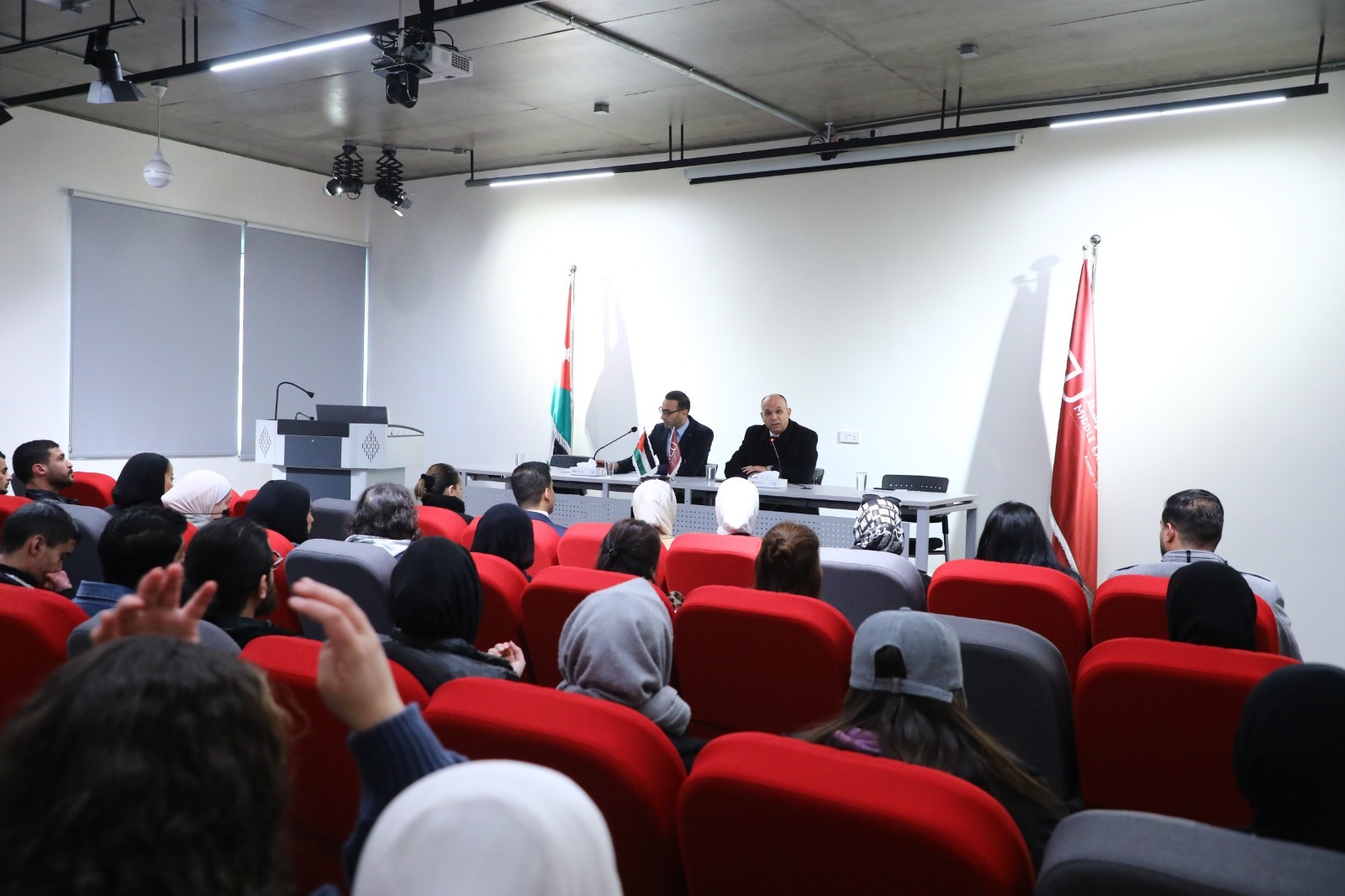 Madar Al-Saa Images 0.1226766708401108