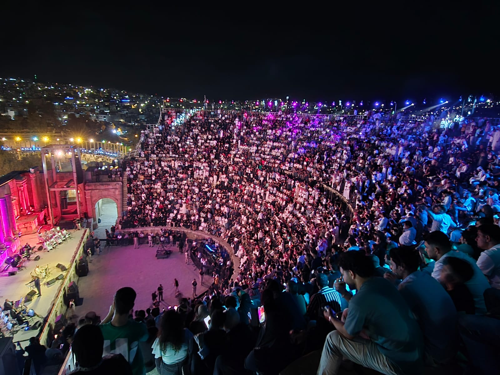 Madar Al-Saa Images 0.2605751919922855