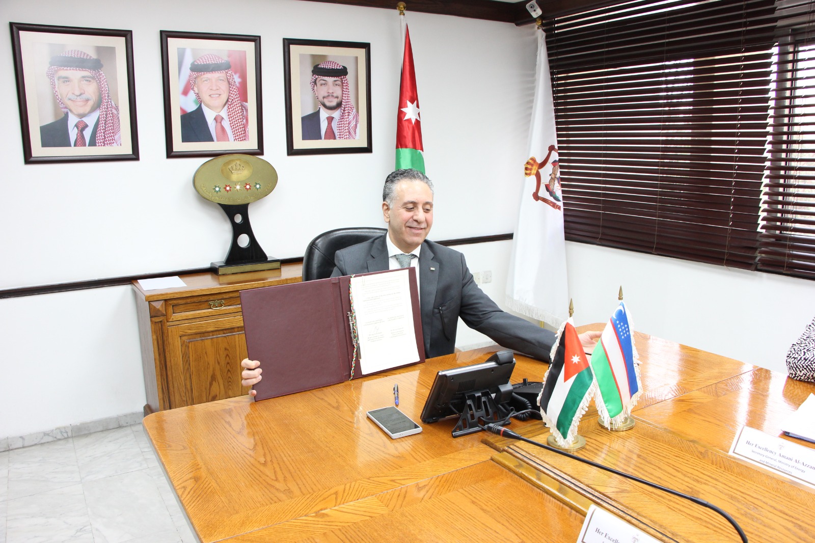 Madar Al-Saa Images 0.8944780090169044