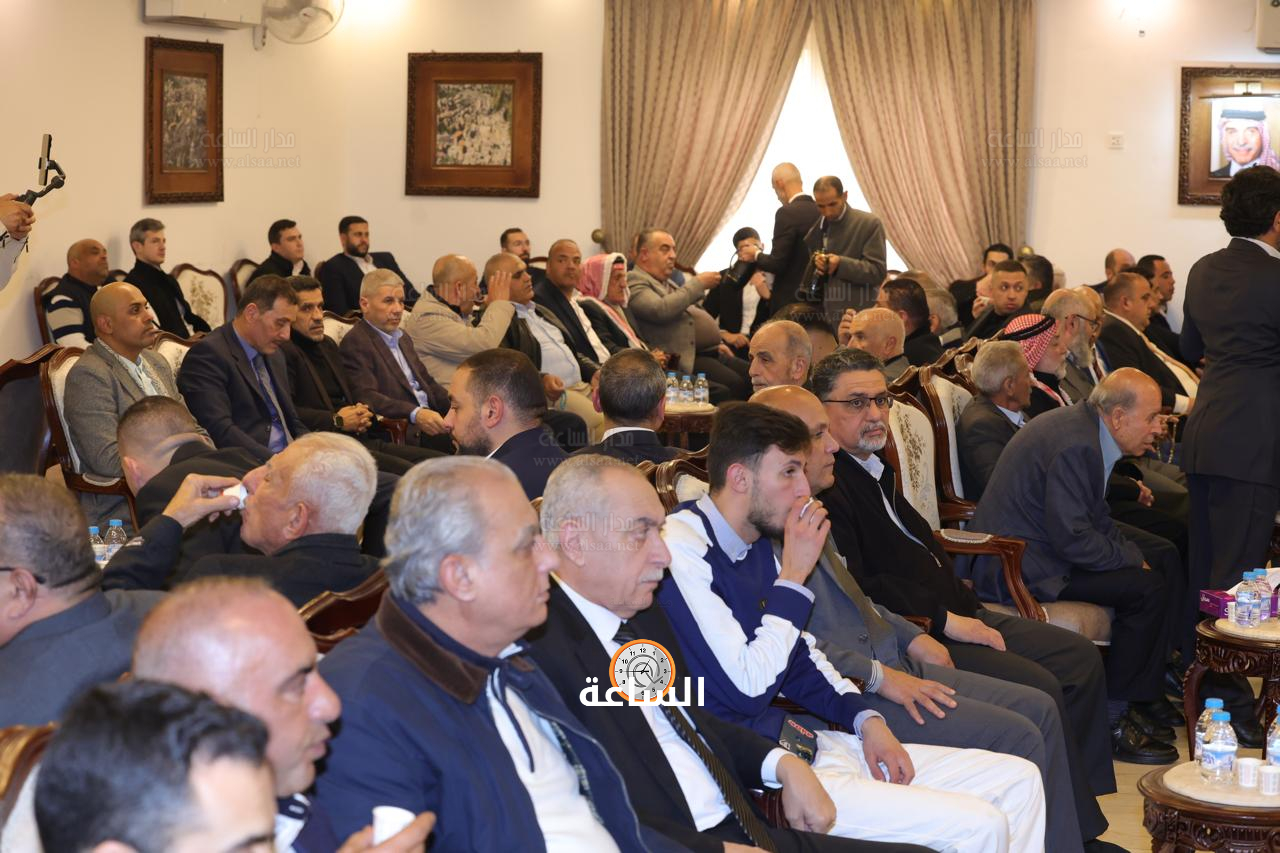 Madar Al-Saa Images 0.25812800150476434