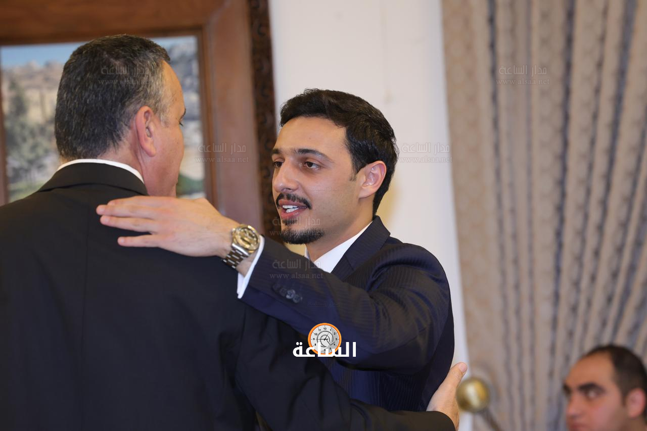 Madar Al-Saa Images 0.37917551019515394