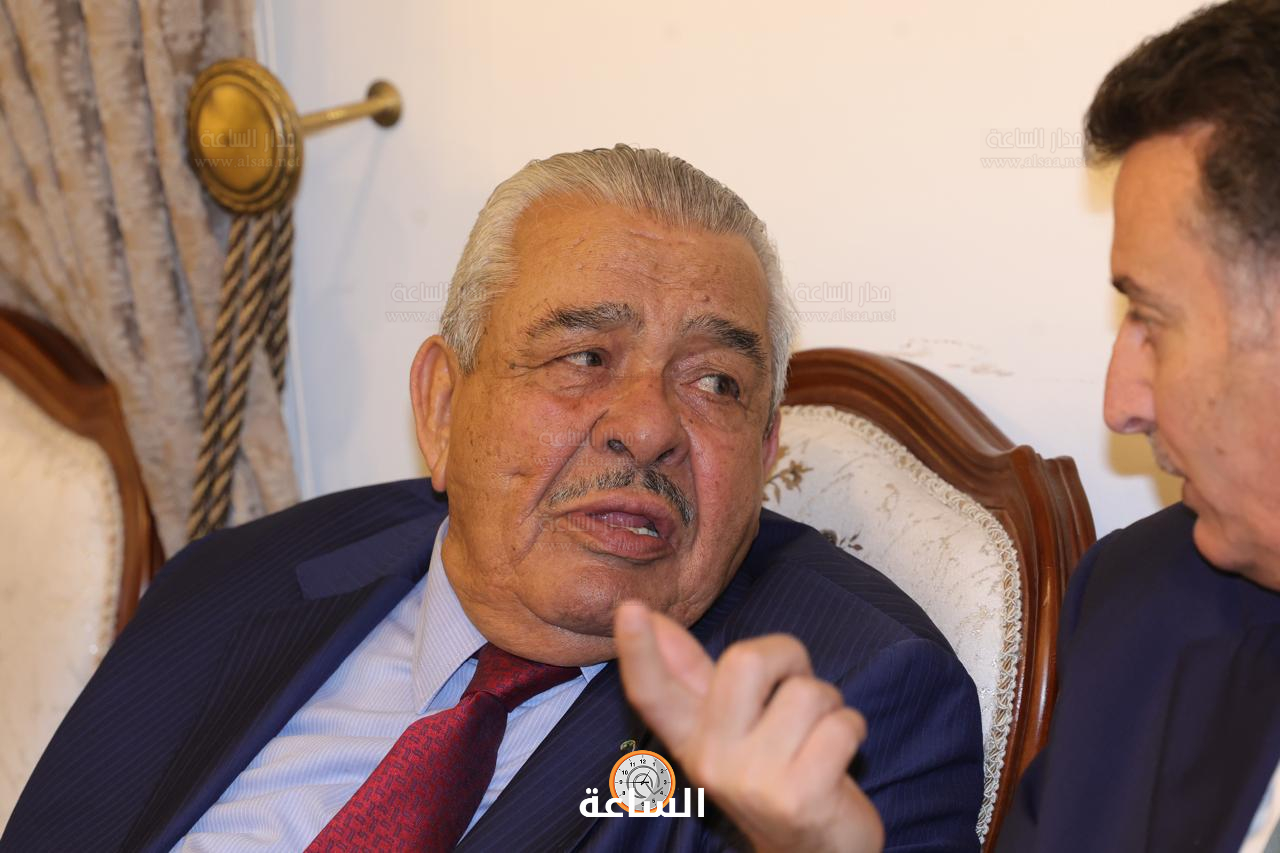 Madar Al-Saa Images 0.4338008310604575