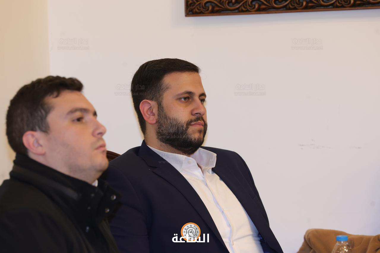 Madar Al-Saa Images 0.8794574370412871