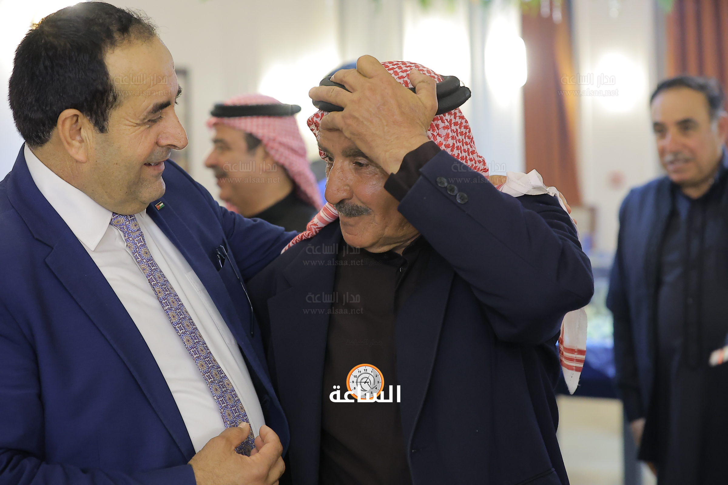 Madar Al-Saa Images 0.3221553113073581