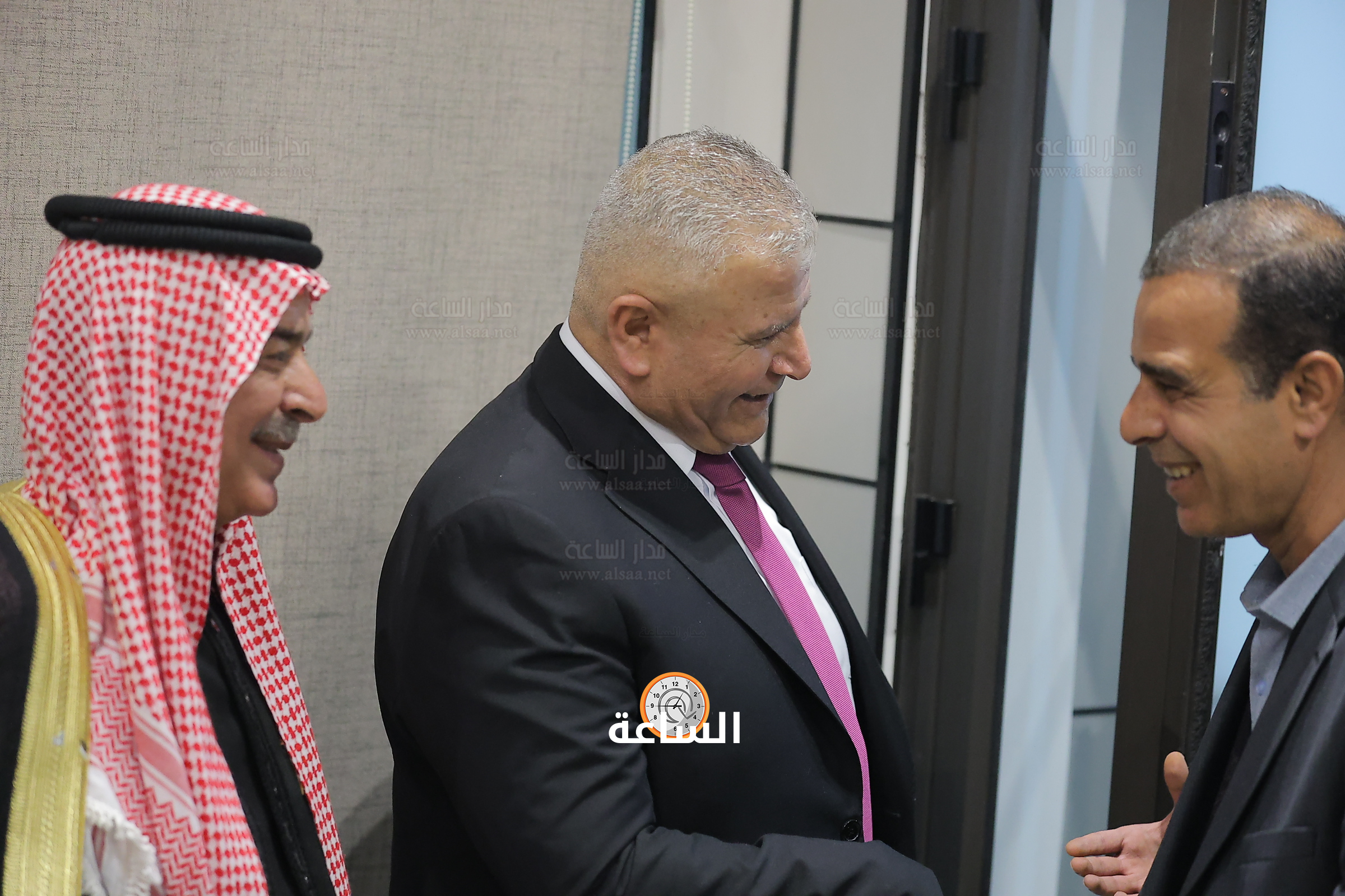 Madar Al-Saa Images 0.41844022626190347