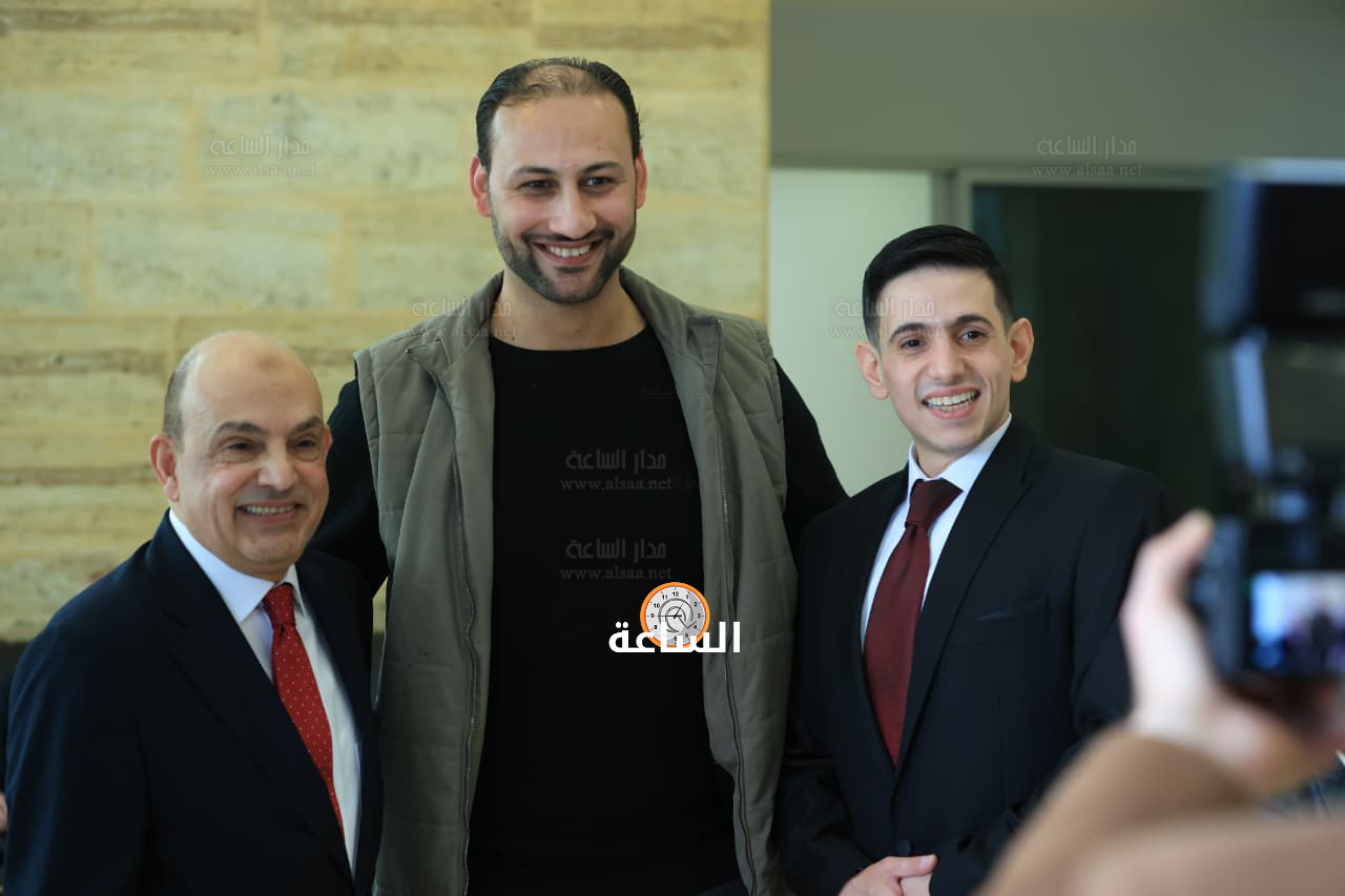 Madar Al-Saa Images 0.6955690132441654